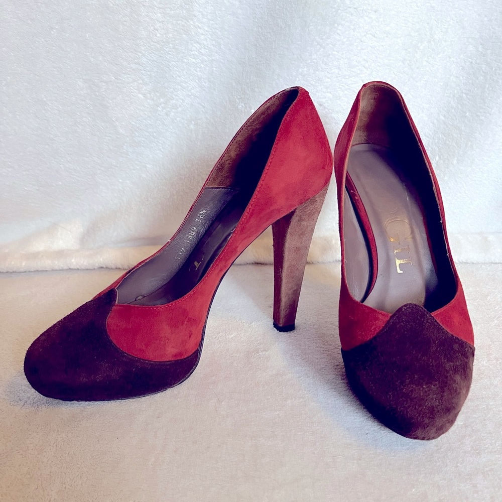 Paco Gill Pumps